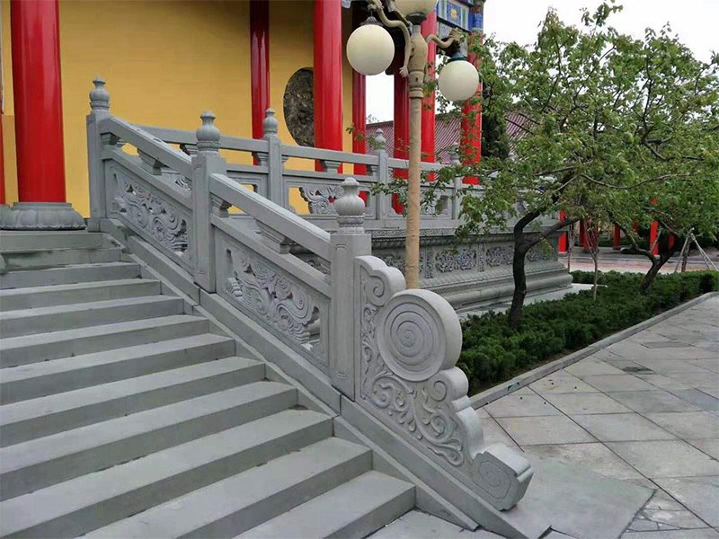 石護欄