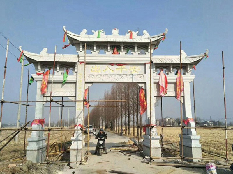 三門三樓農(nóng)村石牌坊價(jià)格