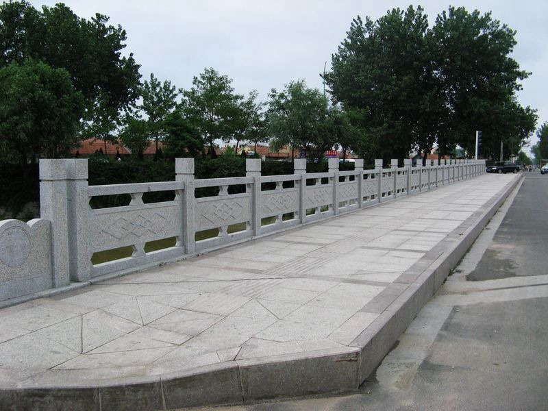 河道石護欄